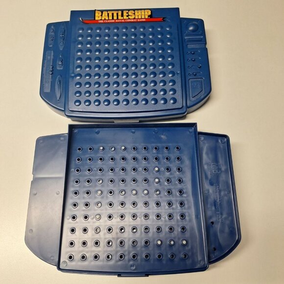 Battleship Combat Game Pieces‎ Ship Cases Blue 2001 Vintage Pegs Carrier No Box - Picture 7 of 10